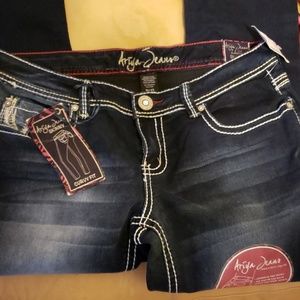 Ariya Jeans